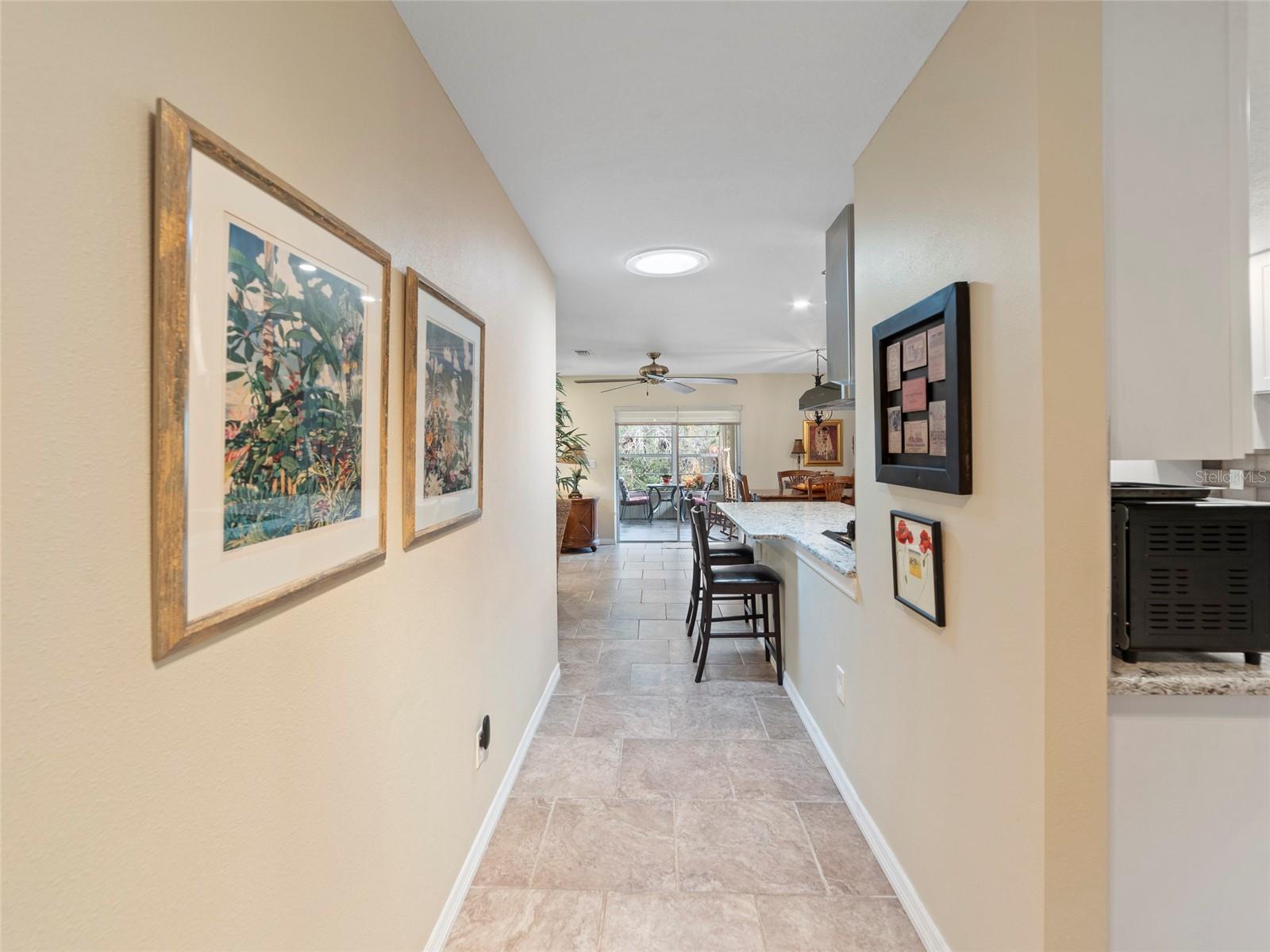 2022 HAWKHURST CIR, SUN CITY CENTER, FL, 33573