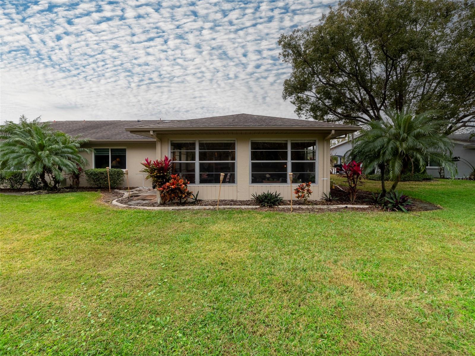 2022 HAWKHURST CIR, SUN CITY CENTER, FL, 33573