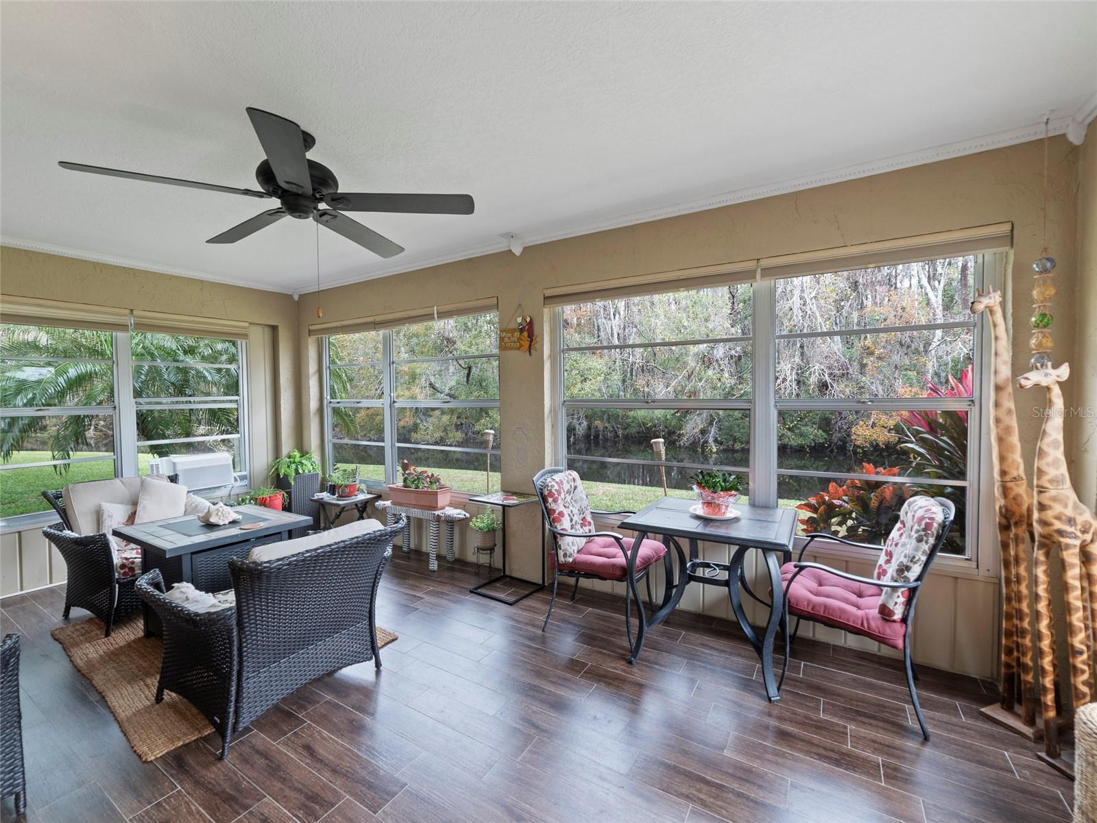 2022 HAWKHURST CIR, SUN CITY CENTER, FL, 33573