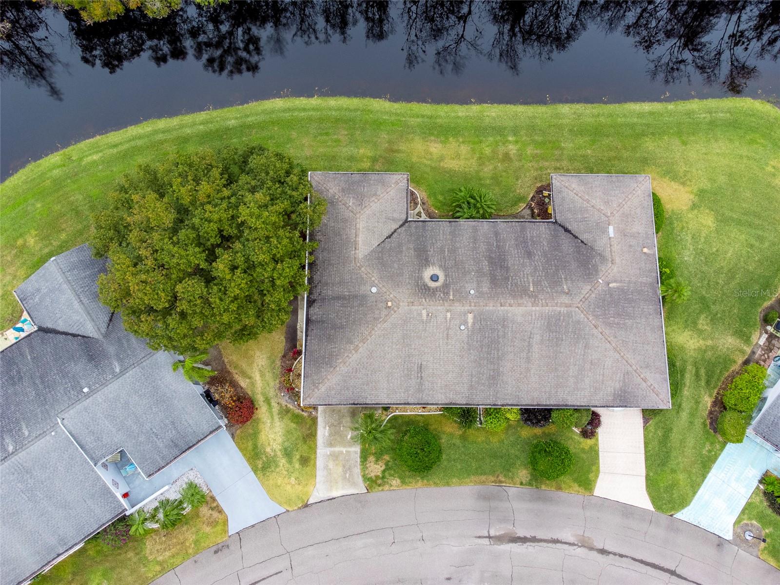 2022 HAWKHURST CIR, SUN CITY CENTER, FL, 33573