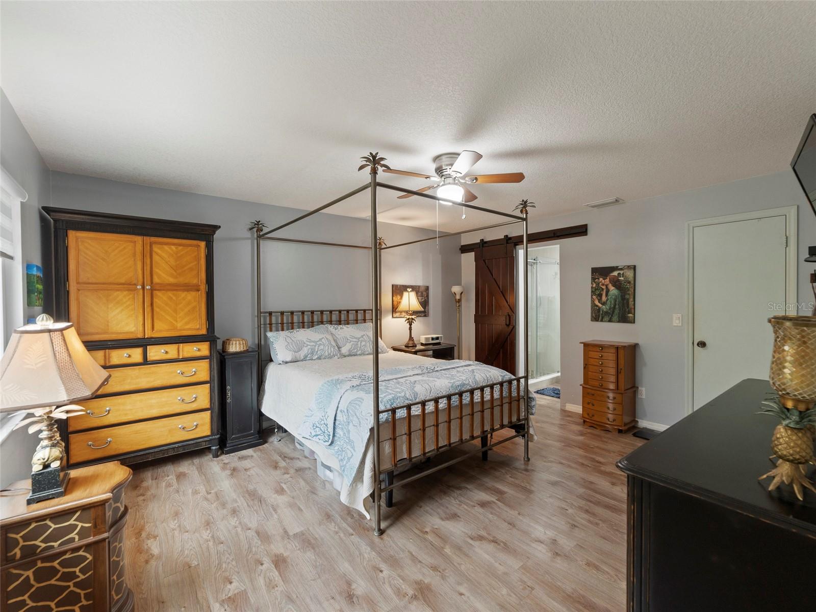 2022 HAWKHURST CIR, SUN CITY CENTER, FL, 33573