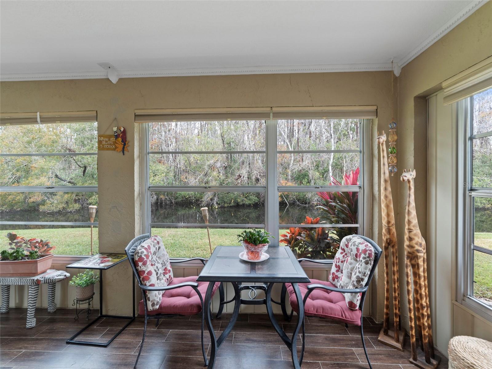 2022 HAWKHURST CIR, SUN CITY CENTER, FL, 33573