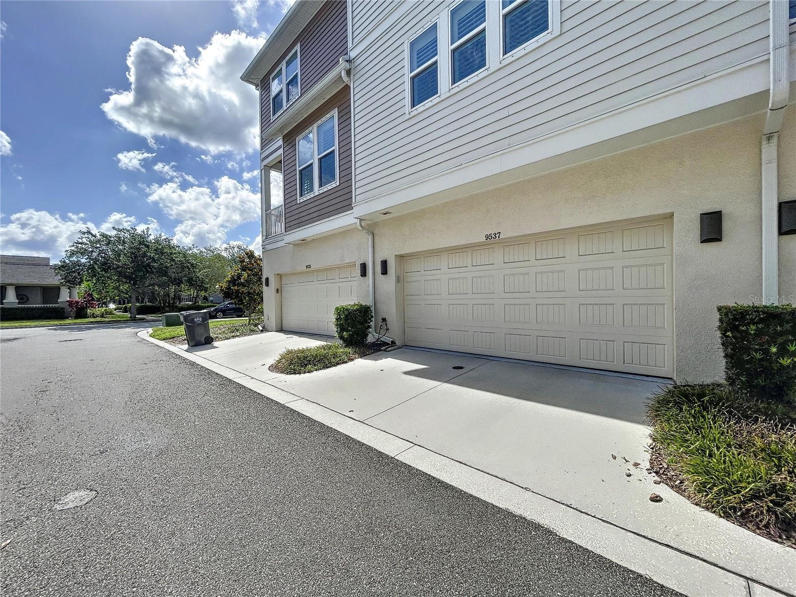 9537 W PARK VILLAGE DR, TAMPA, FL, 33626