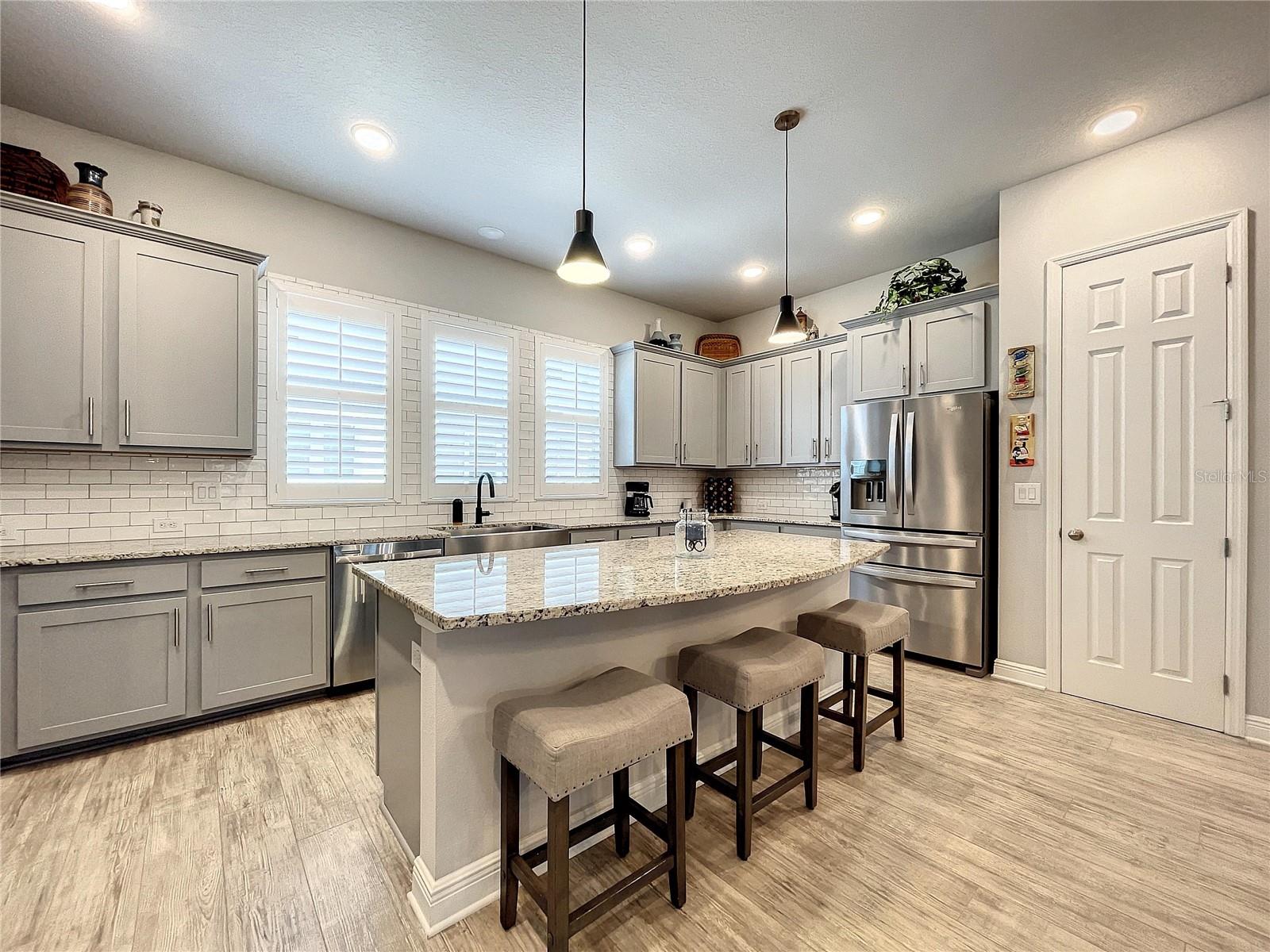 9537 W PARK VILLAGE DR, TAMPA, FL, 33626