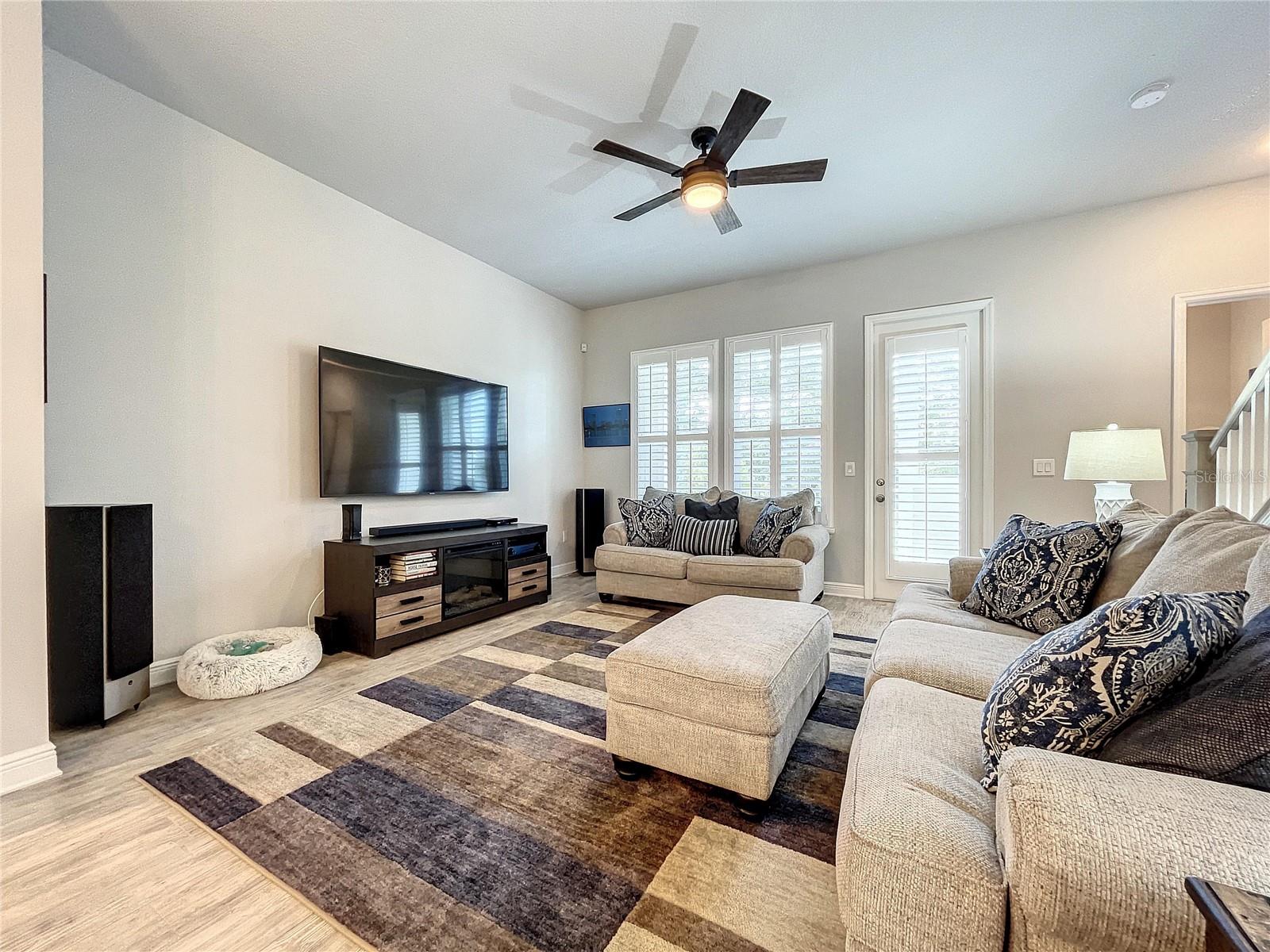 9537 W PARK VILLAGE DR, TAMPA, FL, 33626