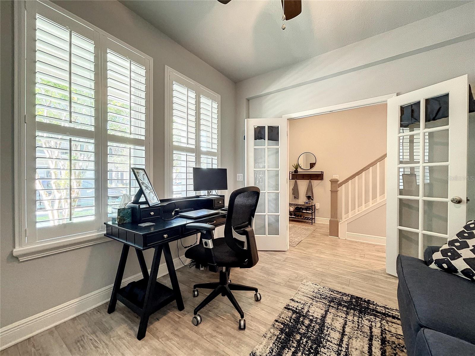9537 W PARK VILLAGE DR, TAMPA, FL, 33626