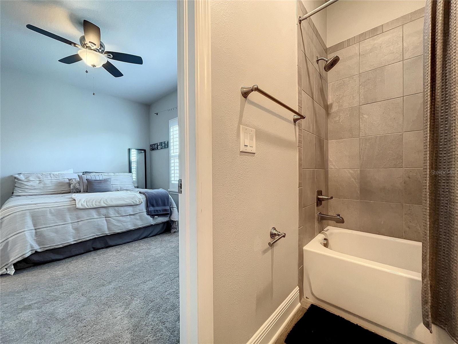 9537 W PARK VILLAGE DR, TAMPA, FL, 33626