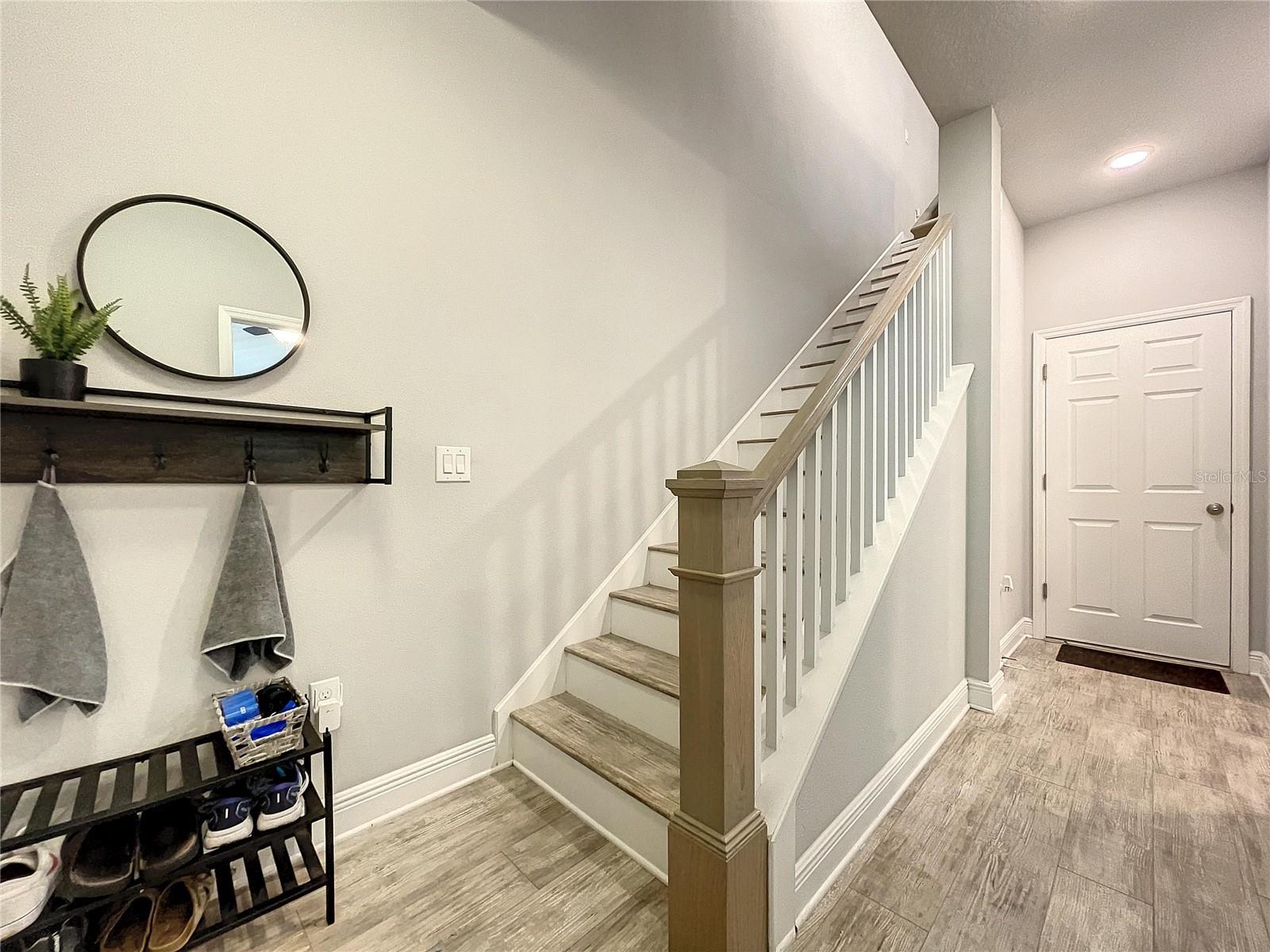 9537 W PARK VILLAGE DR, TAMPA, FL, 33626