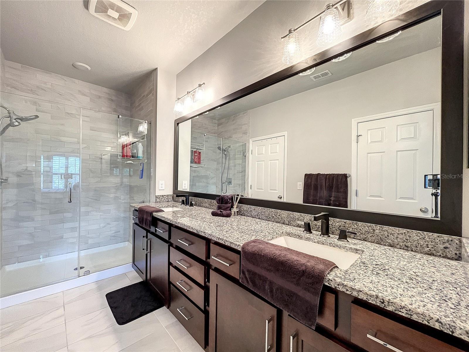 9537 W PARK VILLAGE DR, TAMPA, FL, 33626