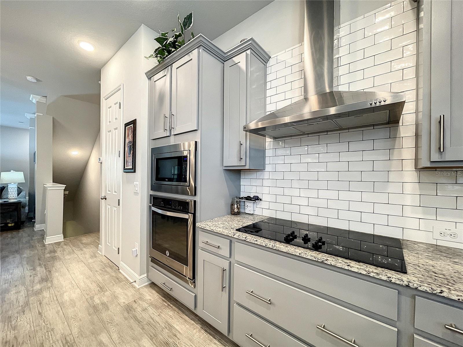 9537 W PARK VILLAGE DR, TAMPA, FL, 33626