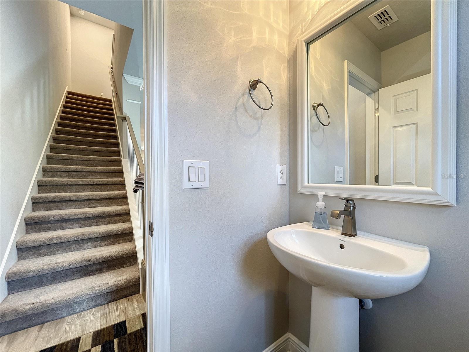 9537 W PARK VILLAGE DR, TAMPA, FL, 33626