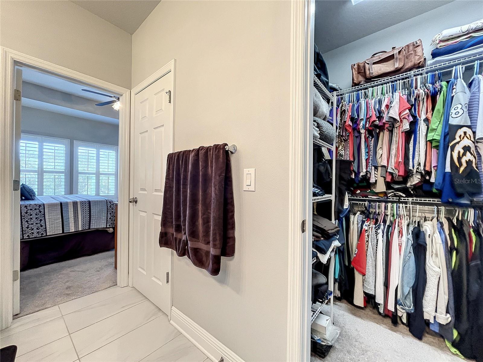 9537 W PARK VILLAGE DR, TAMPA, FL, 33626