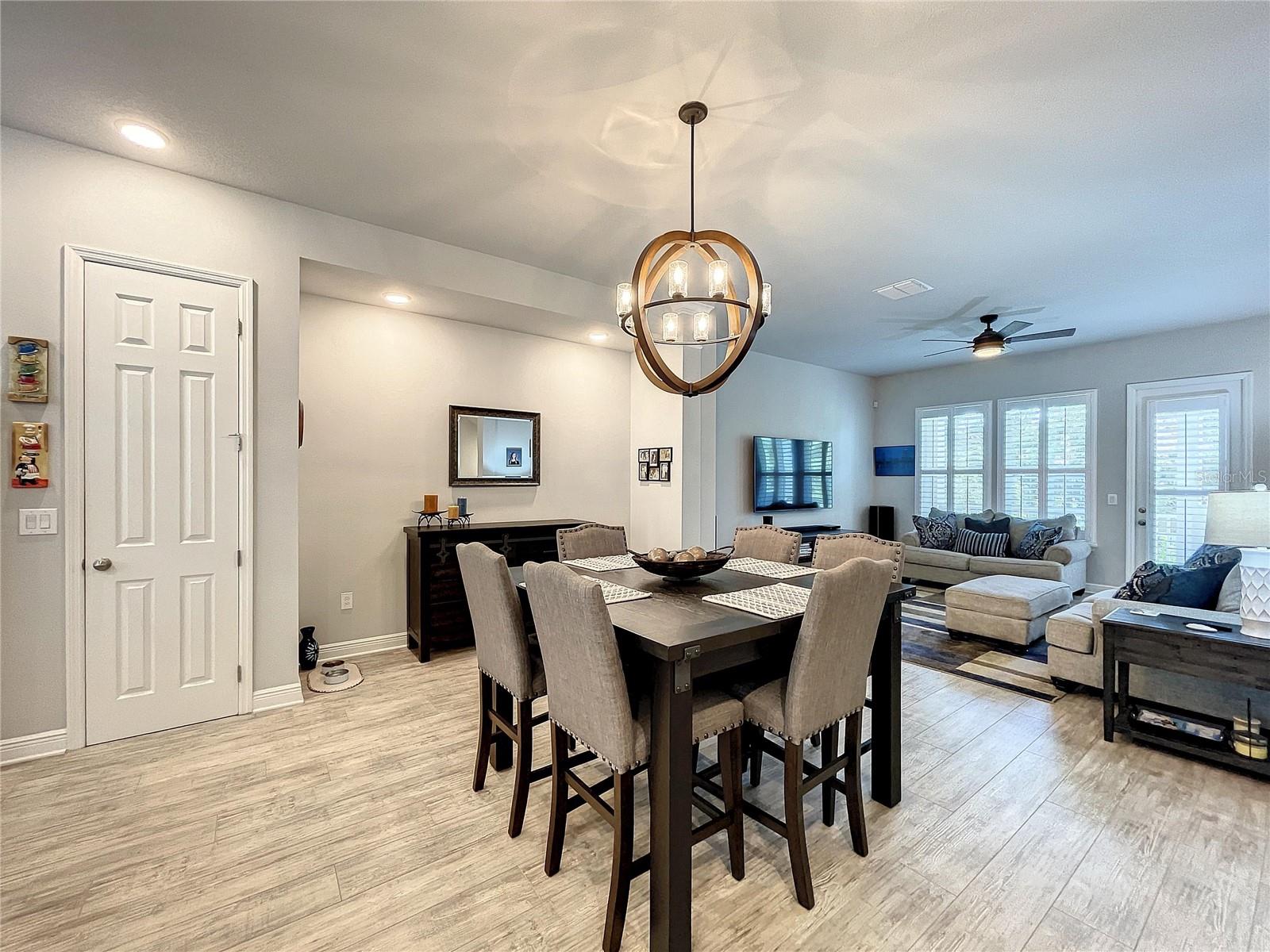 9537 W PARK VILLAGE DR, TAMPA, FL, 33626
