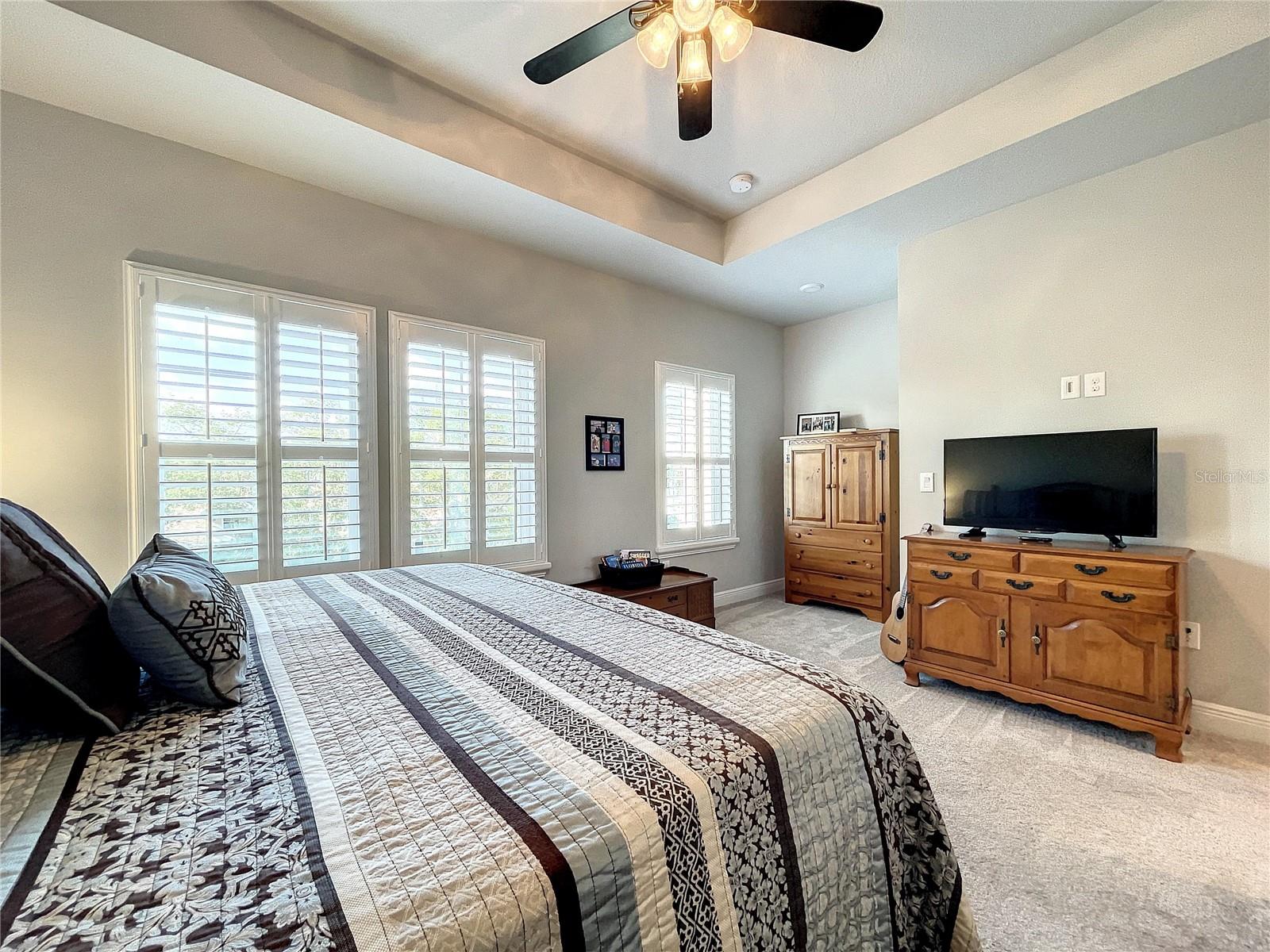 9537 W PARK VILLAGE DR, TAMPA, FL, 33626