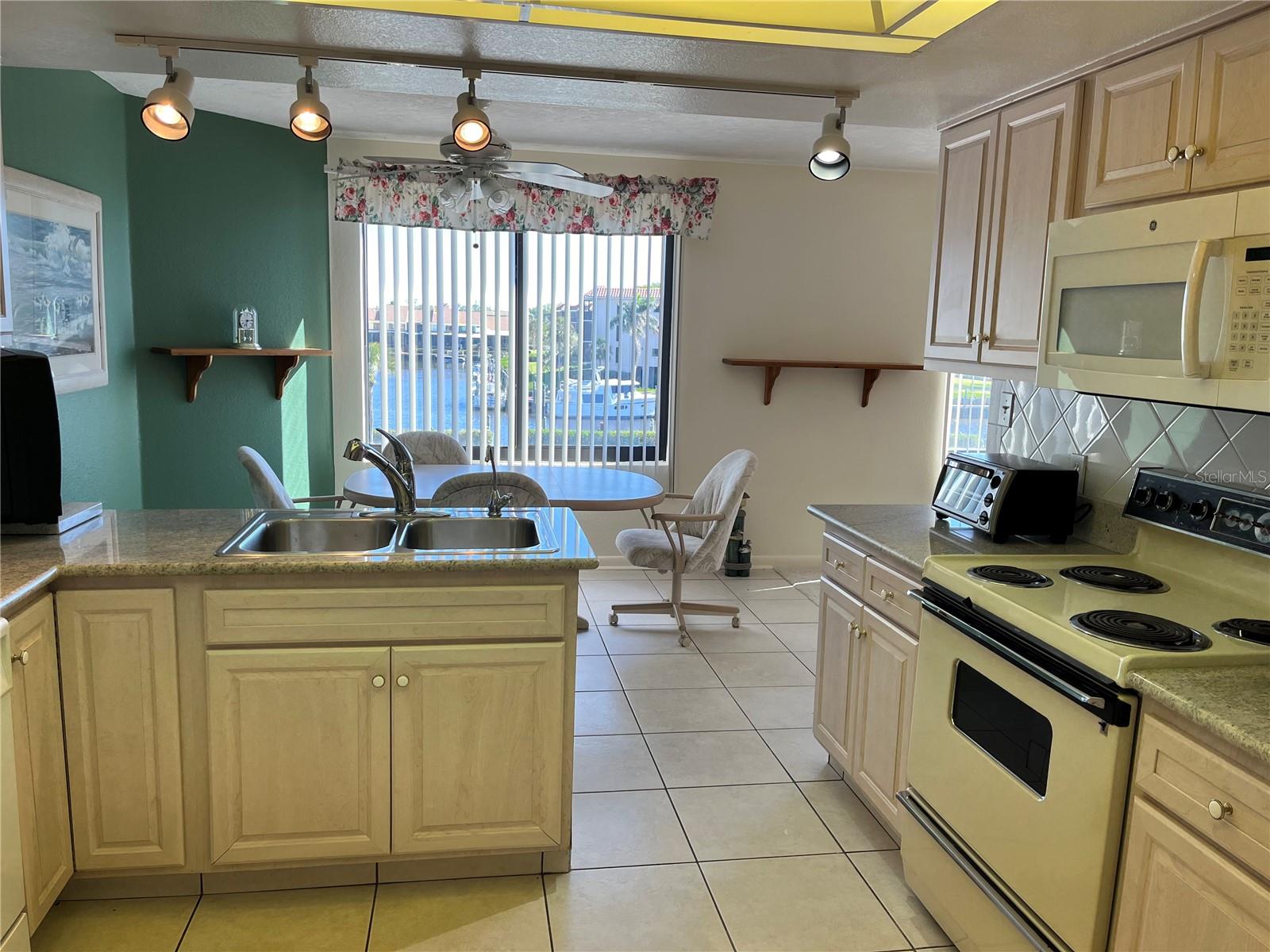 25188 MARION AVE #F201, PUNTA GORDA, FL, 33950