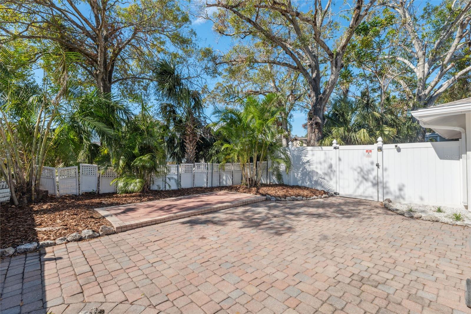 2004 VIRGINIA DR, BRADENTON, FL, 34205