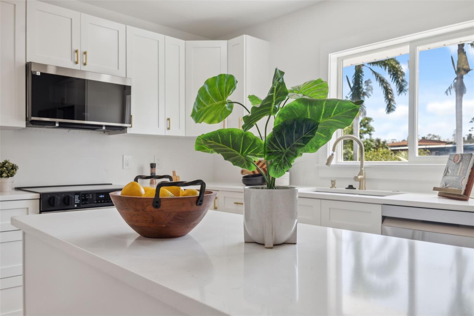2004 VIRGINIA DR, BRADENTON, FL, 34205
