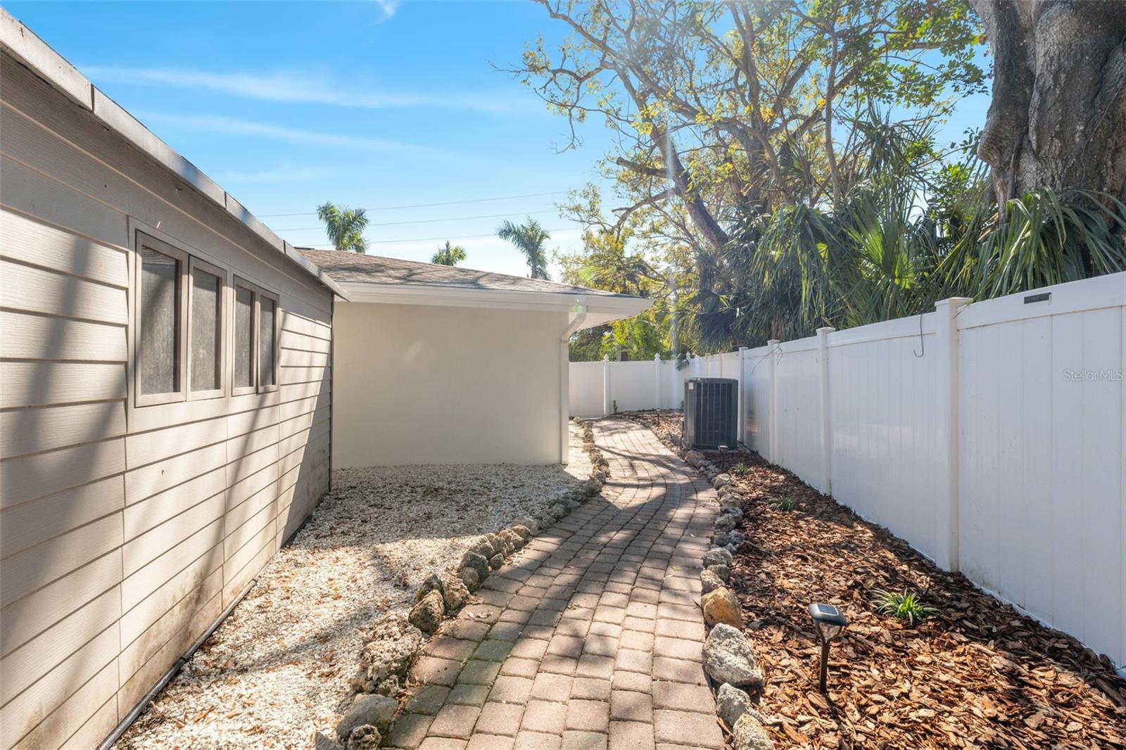 2004 VIRGINIA DR, BRADENTON, FL, 34205