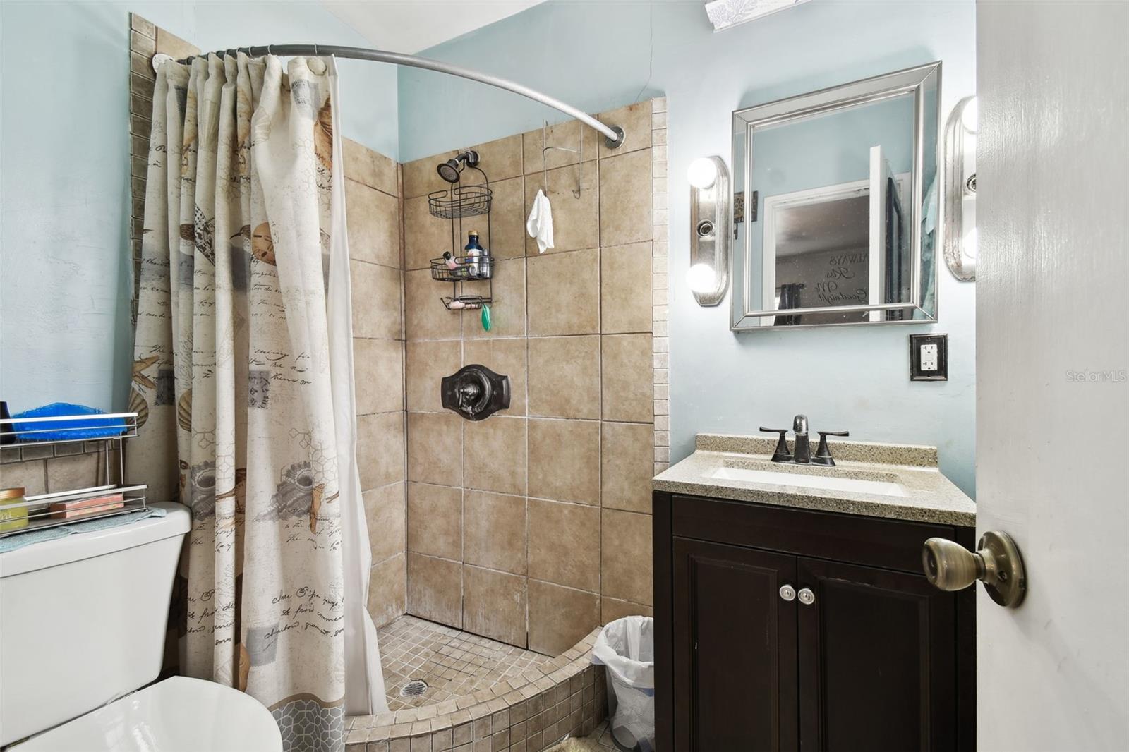 3915 W PEARL AVE, TAMPA, FL, 33611