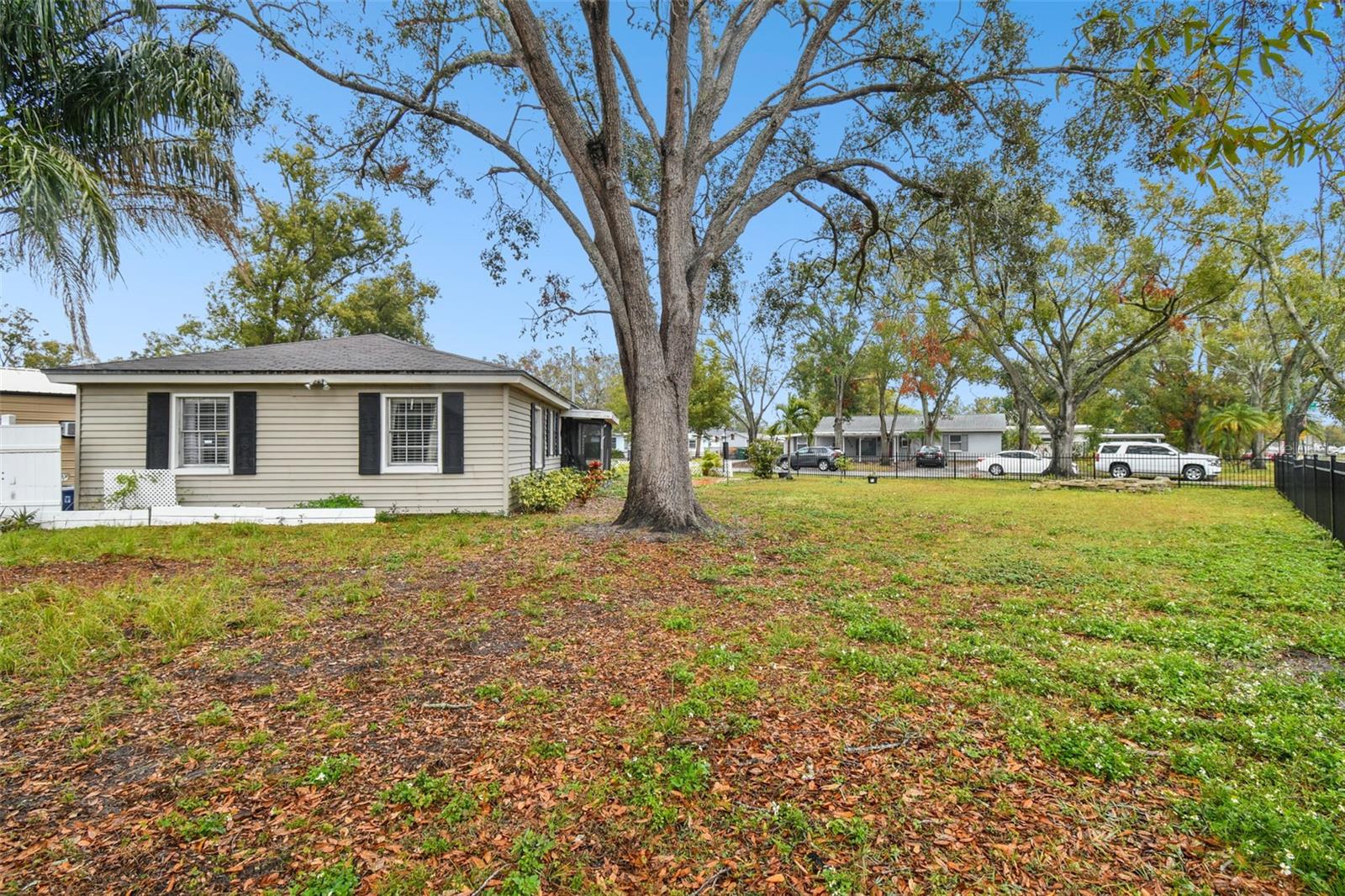 3915 W PEARL AVE, TAMPA, FL, 33611