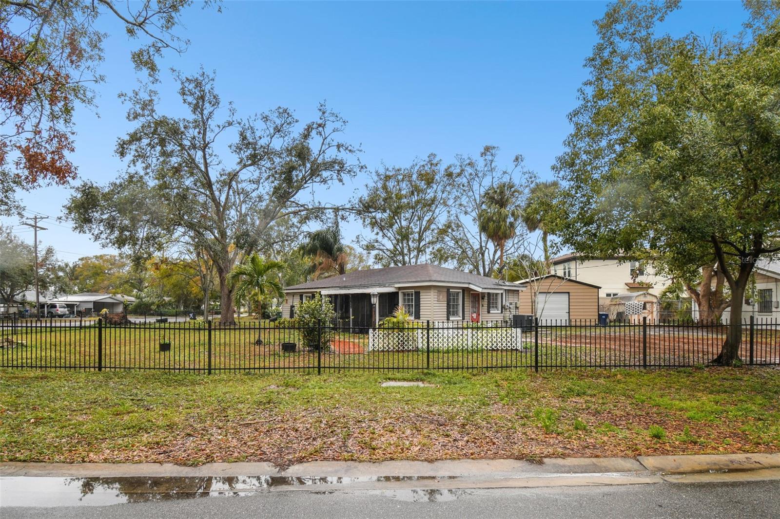 3915 W PEARL AVE, TAMPA, FL, 33611