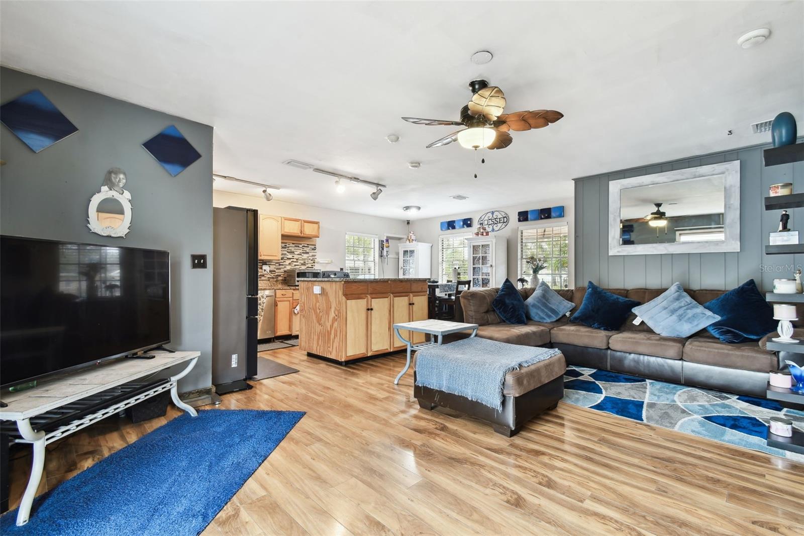 3915 W PEARL AVE, TAMPA, FL, 33611