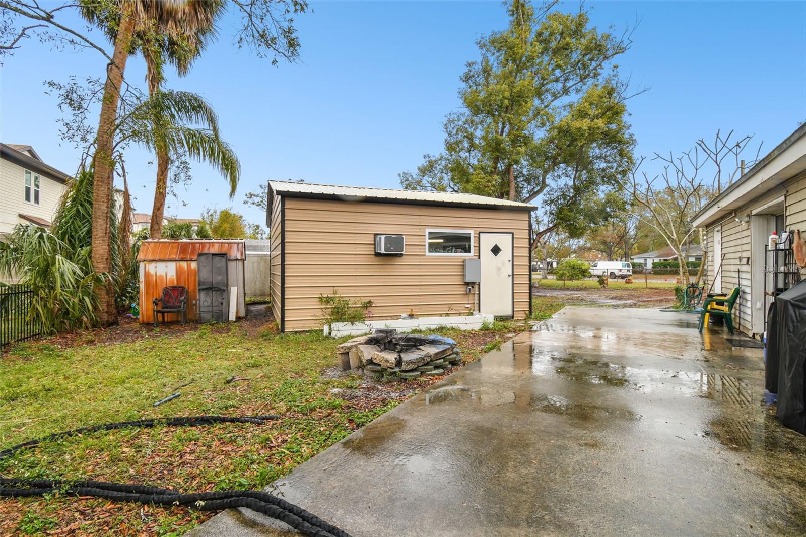3915 W PEARL AVE, TAMPA, FL, 33611