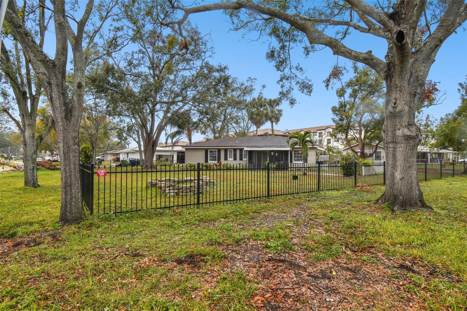 3915 W PEARL AVE, TAMPA, FL, 33611