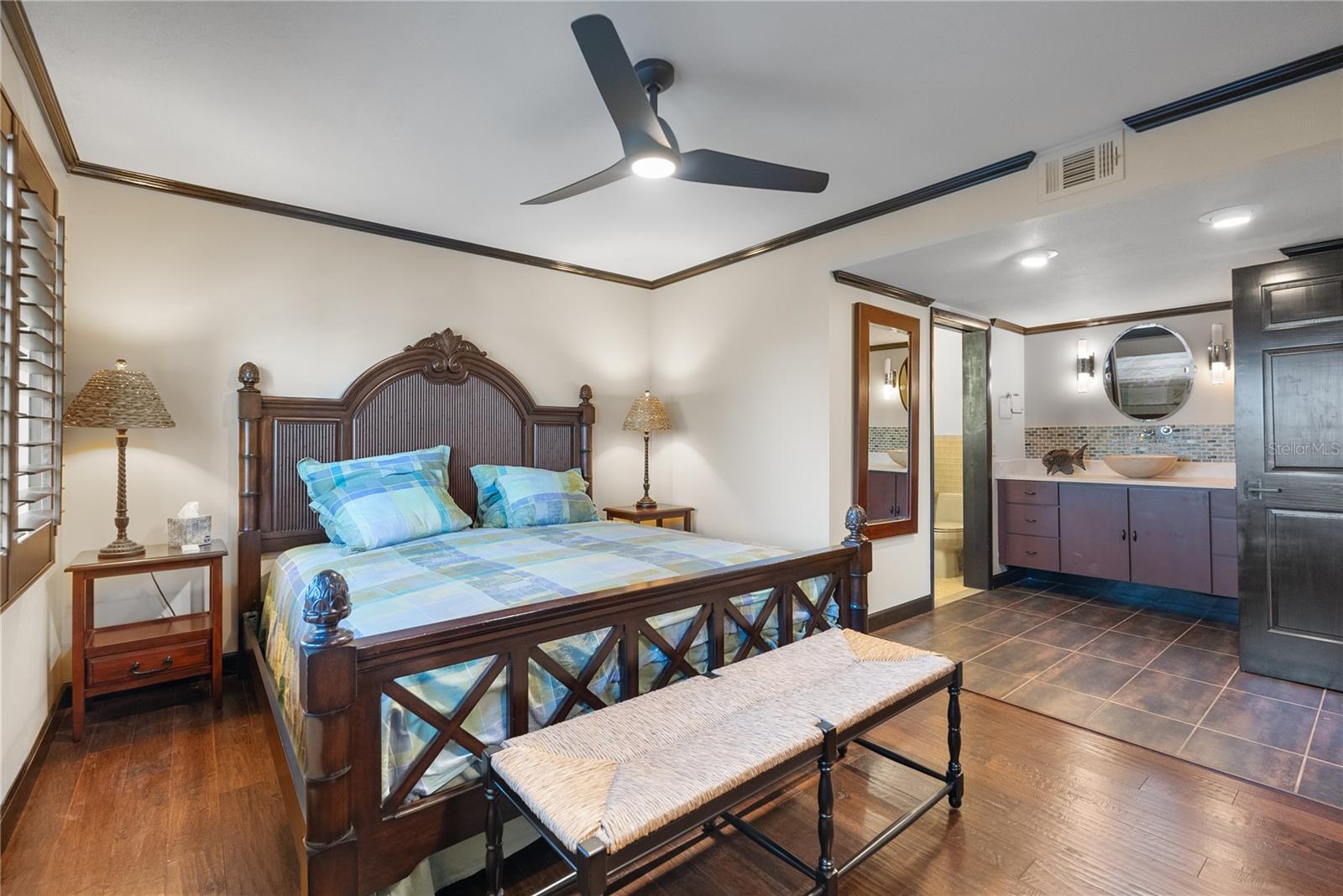 7466 BAYSHORE DR #406, TREASURE ISLAND, FL, 33706