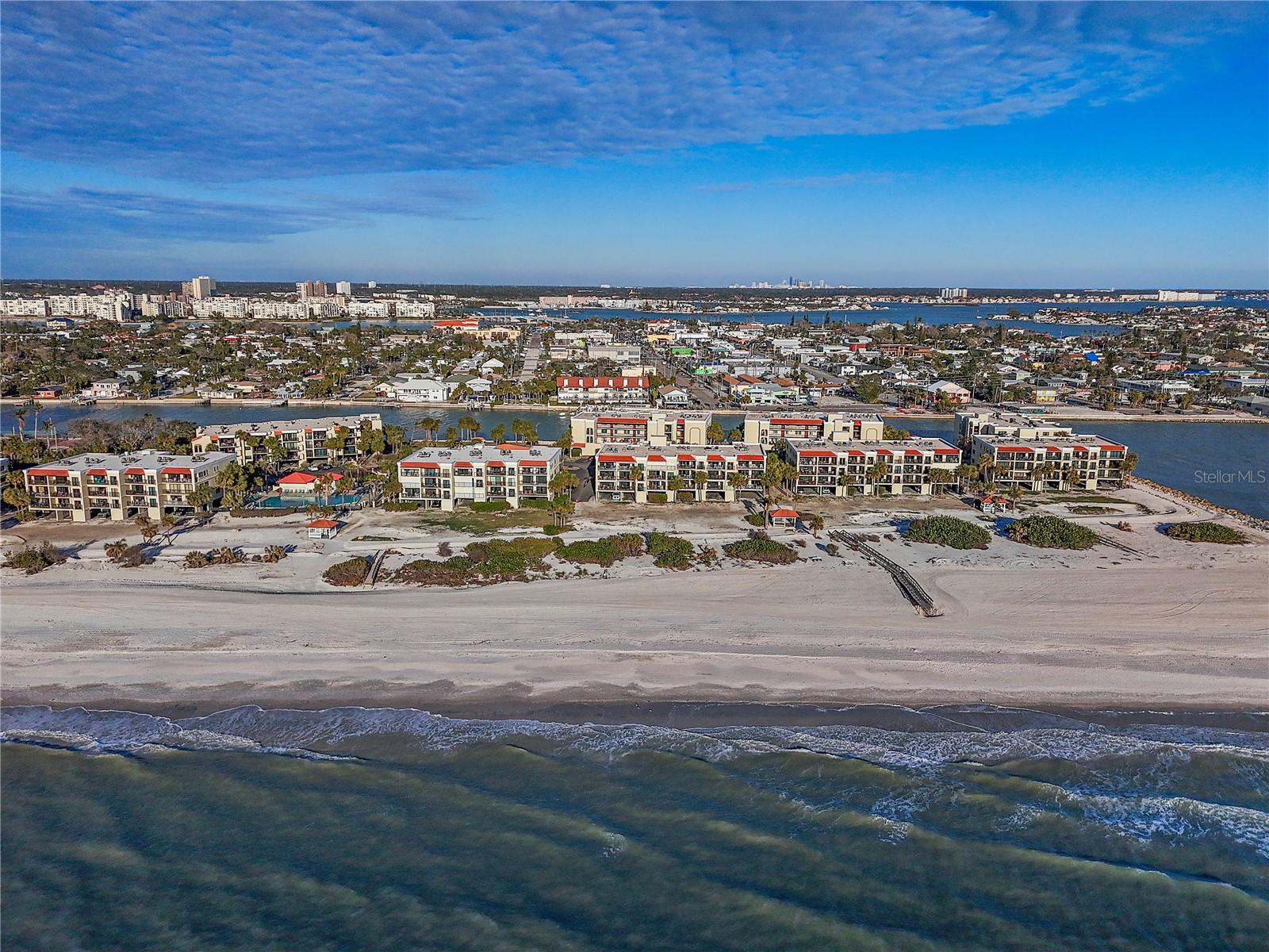 7466 BAYSHORE DR #406, TREASURE ISLAND, FL, 33706