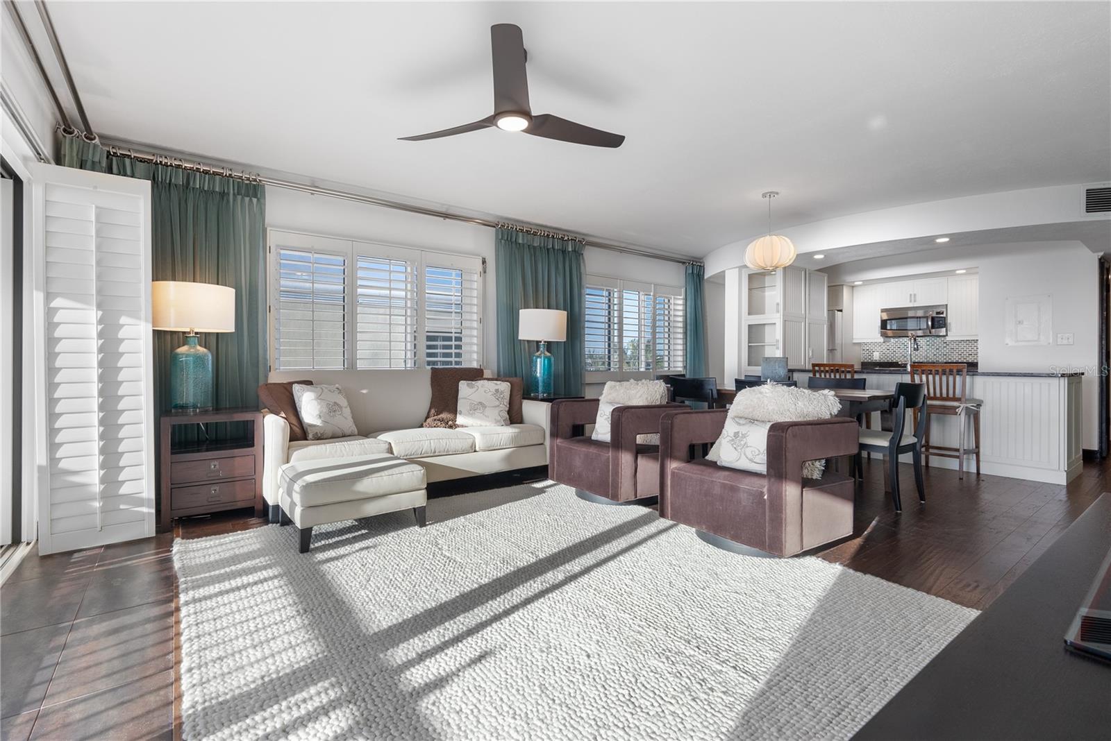 7466 BAYSHORE DR #406, TREASURE ISLAND, FL, 33706