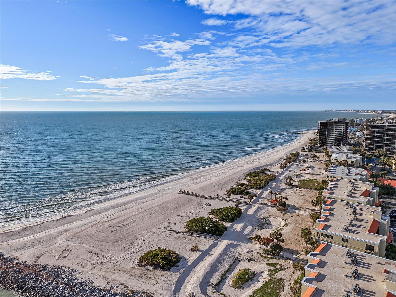 7466 BAYSHORE DR #406, TREASURE ISLAND, FL, 33706