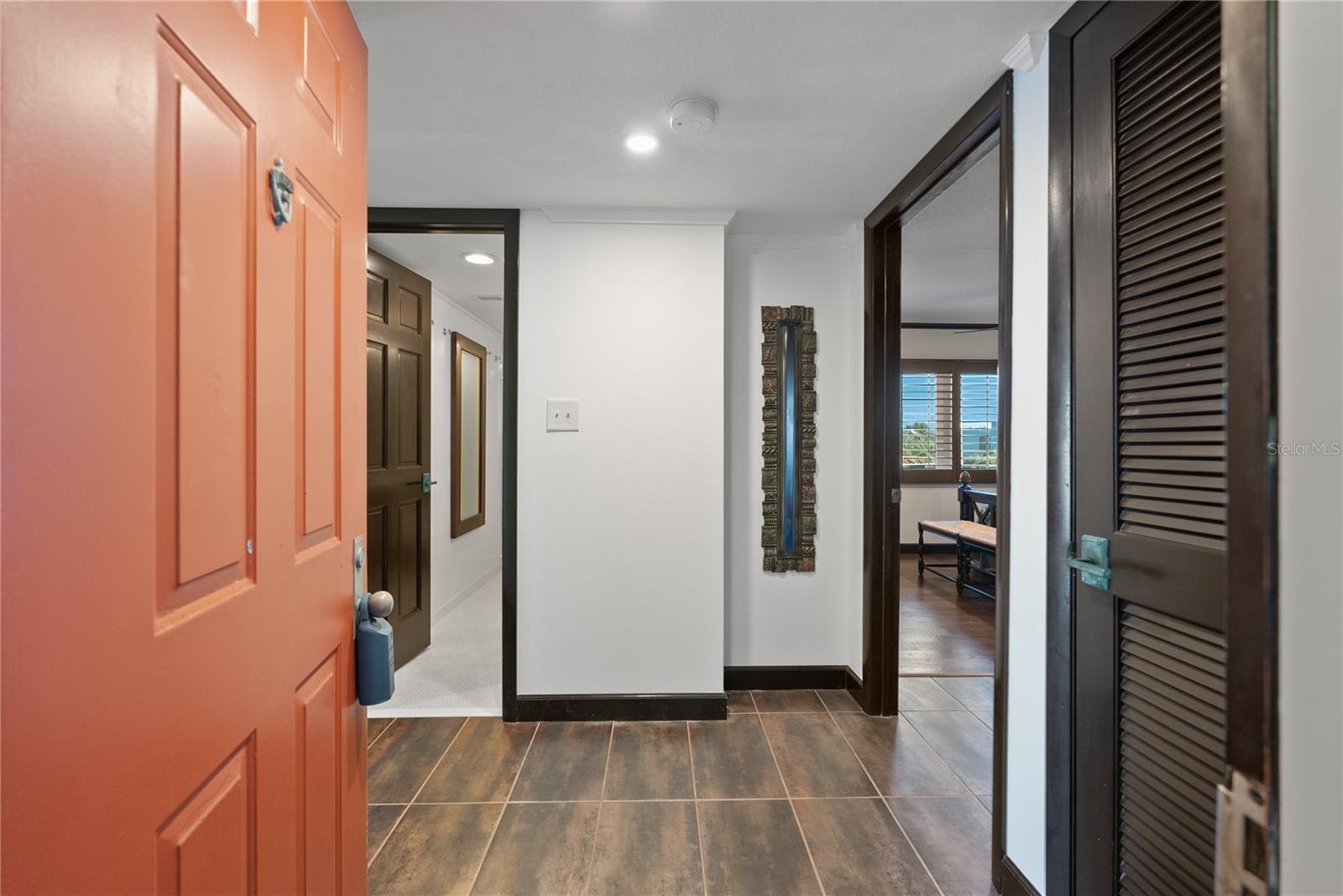 7466 BAYSHORE DR #406, TREASURE ISLAND, FL, 33706