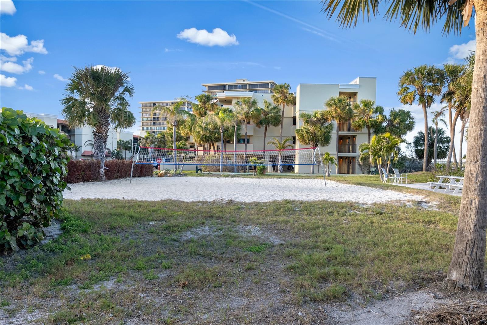 7466 BAYSHORE DR #406, TREASURE ISLAND, FL, 33706