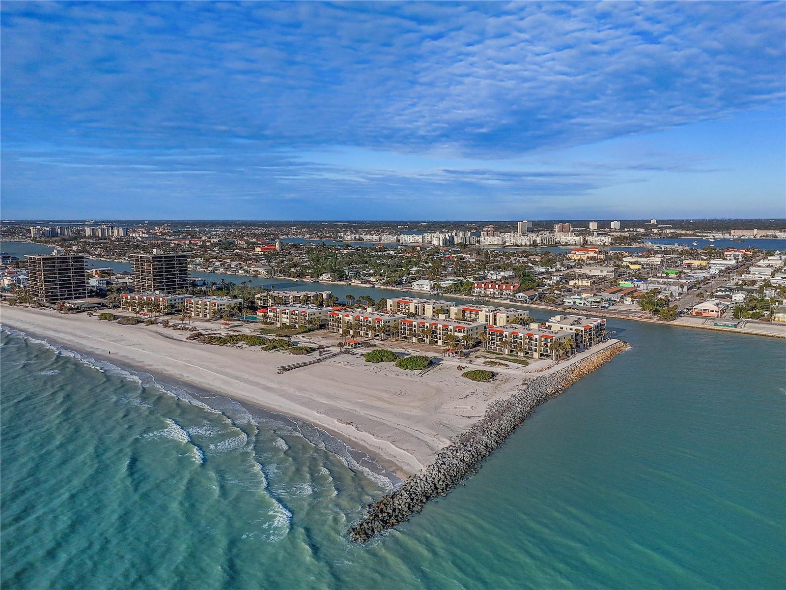 7466 BAYSHORE DR #406, TREASURE ISLAND, FL, 33706