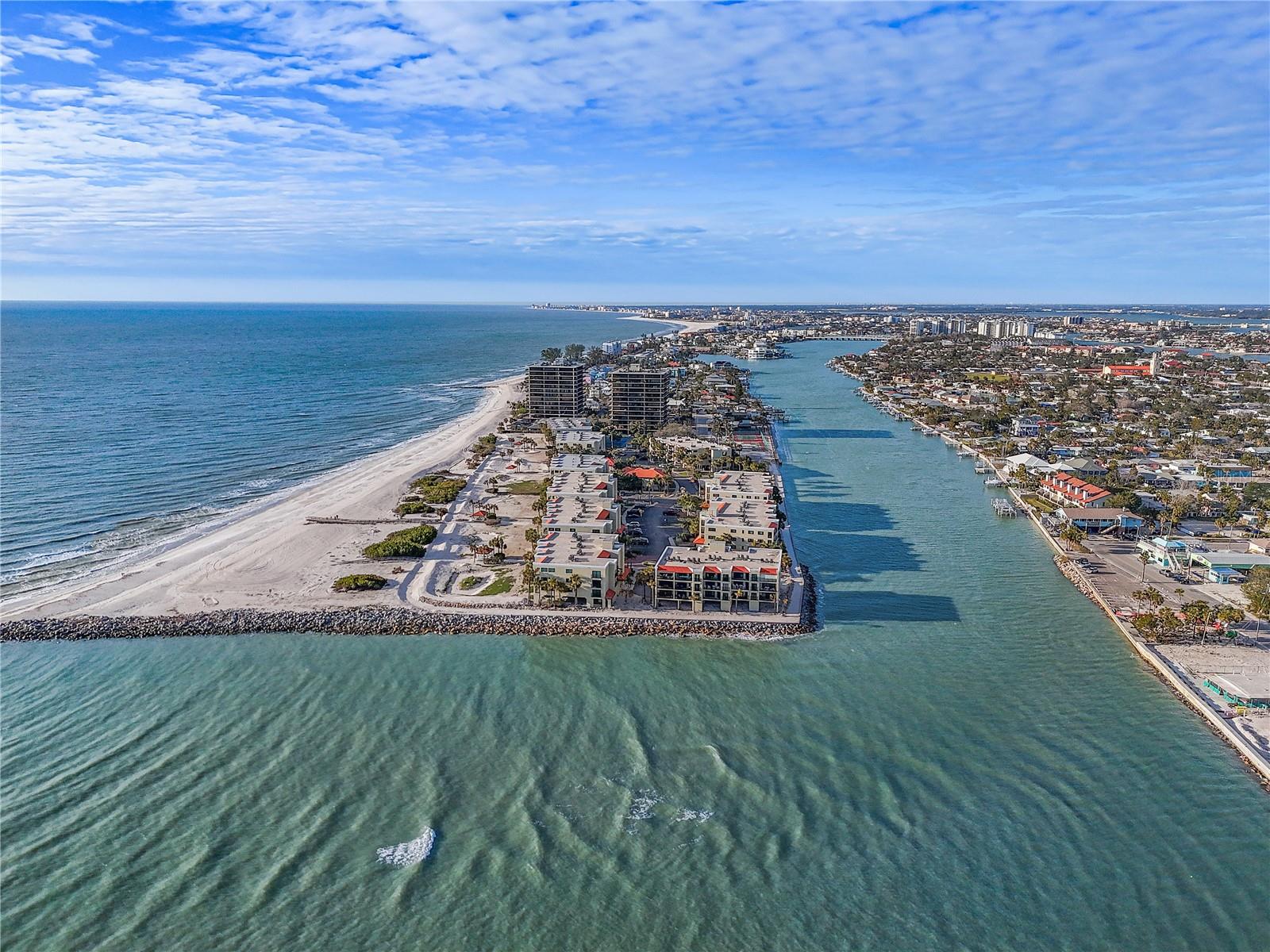 7466 BAYSHORE DR #406, TREASURE ISLAND, FL, 33706