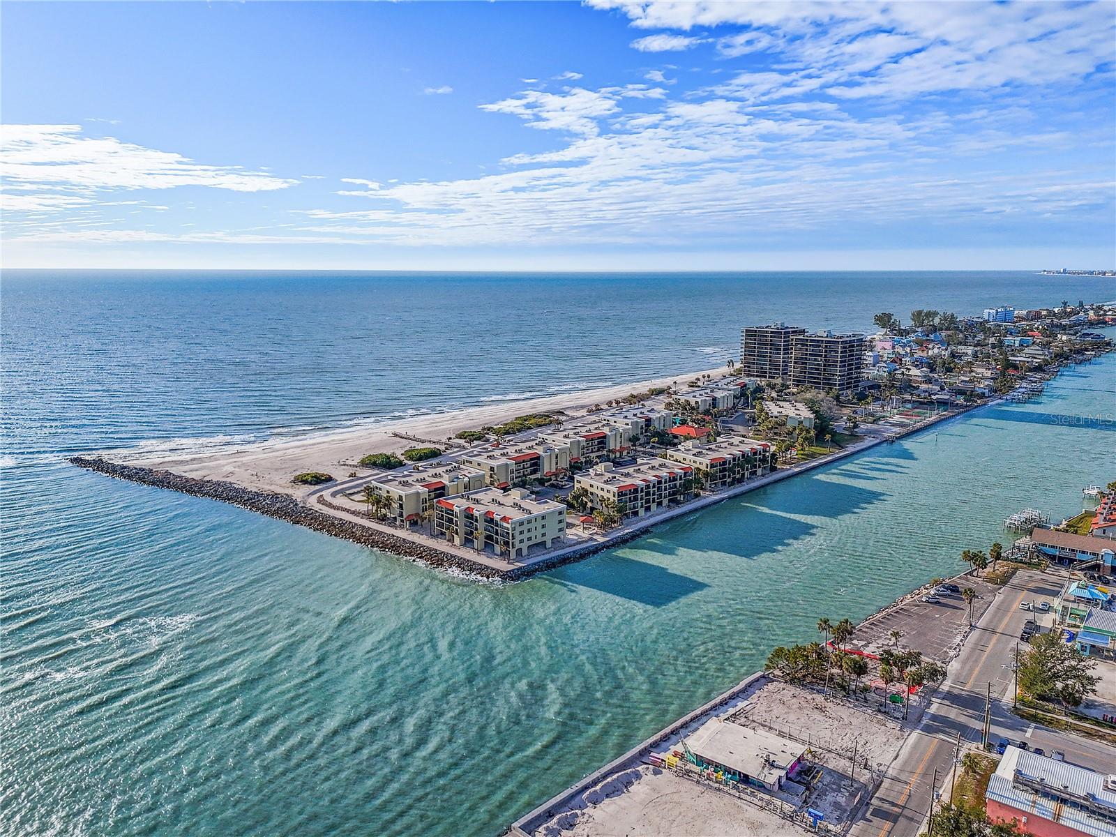 7466 BAYSHORE DR #406, TREASURE ISLAND, FL, 33706