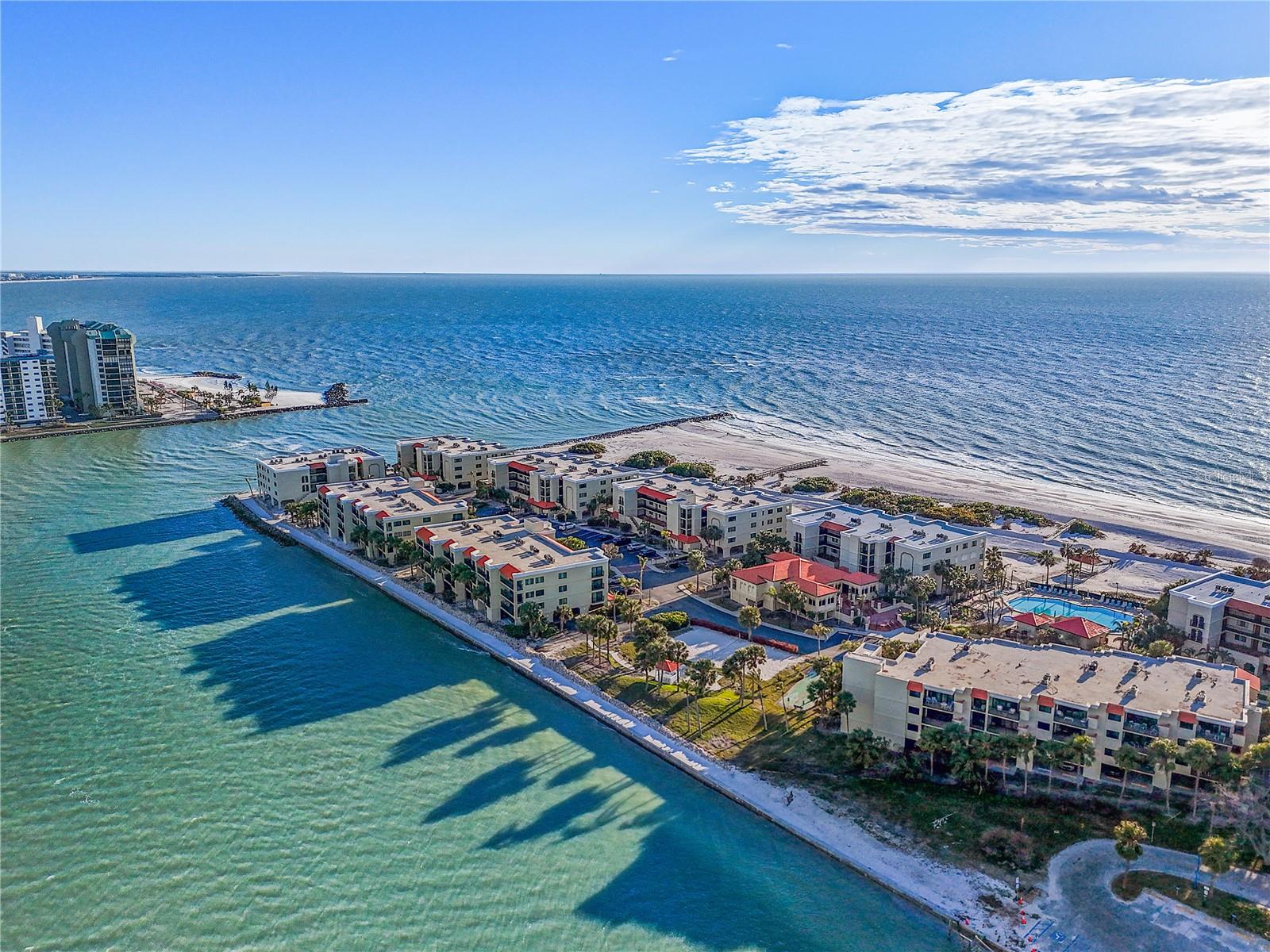 7466 BAYSHORE DR #406, TREASURE ISLAND, FL, 33706
