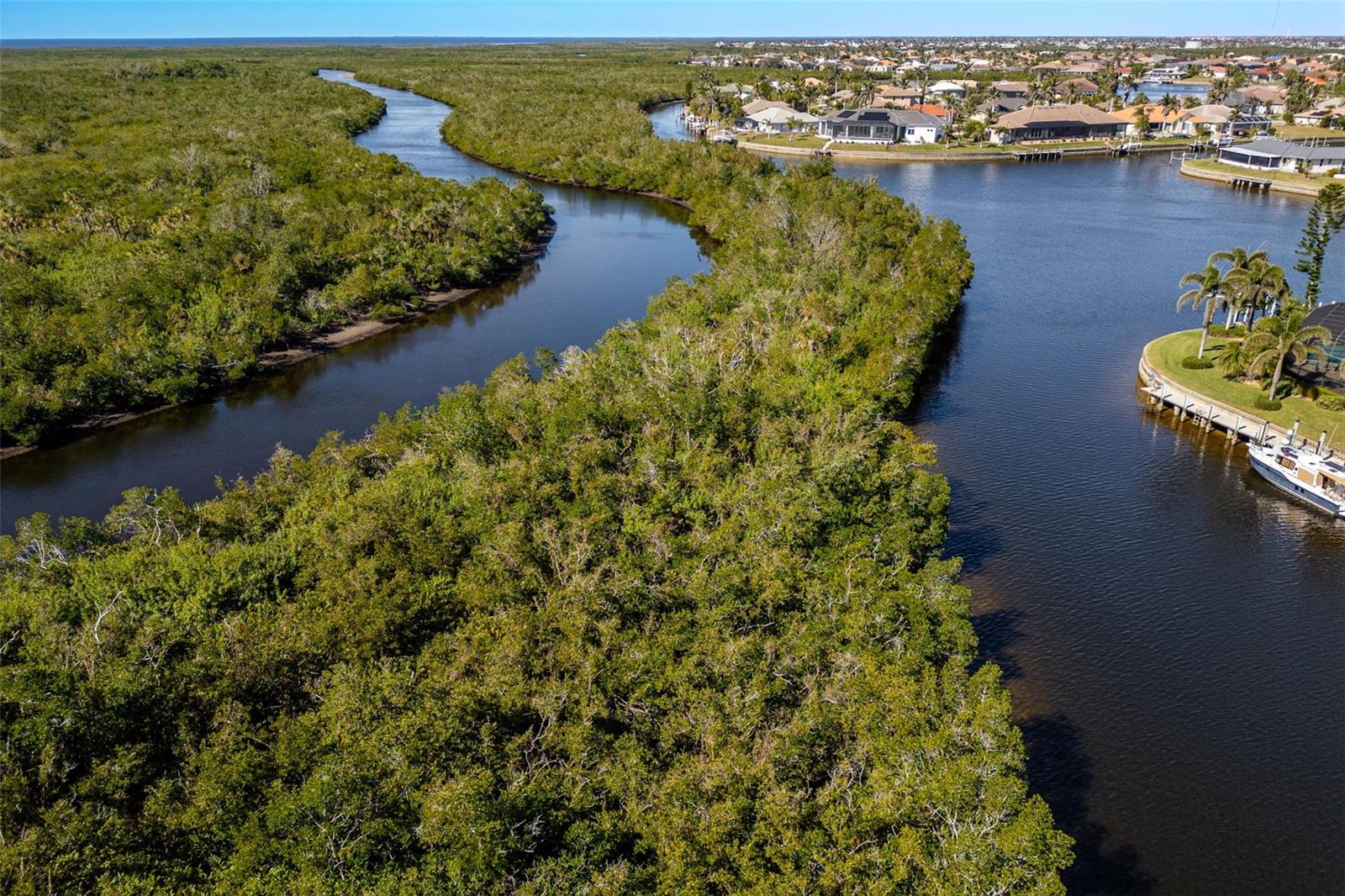 343 PORTOFINO DR, PUNTA GORDA, FL, 33950