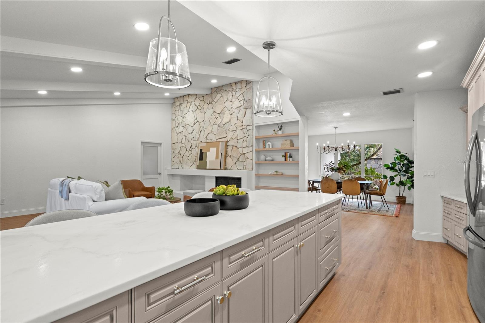 4320 MIDDLE LAKE DR, TAMPA, FL, 33624