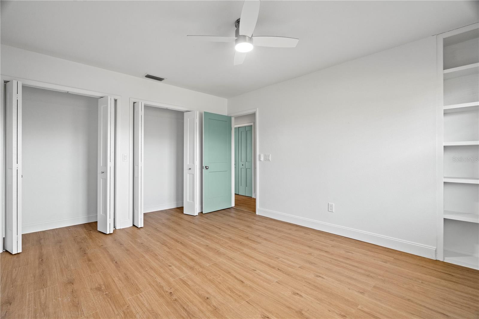 4320 MIDDLE LAKE DR, TAMPA, FL, 33624