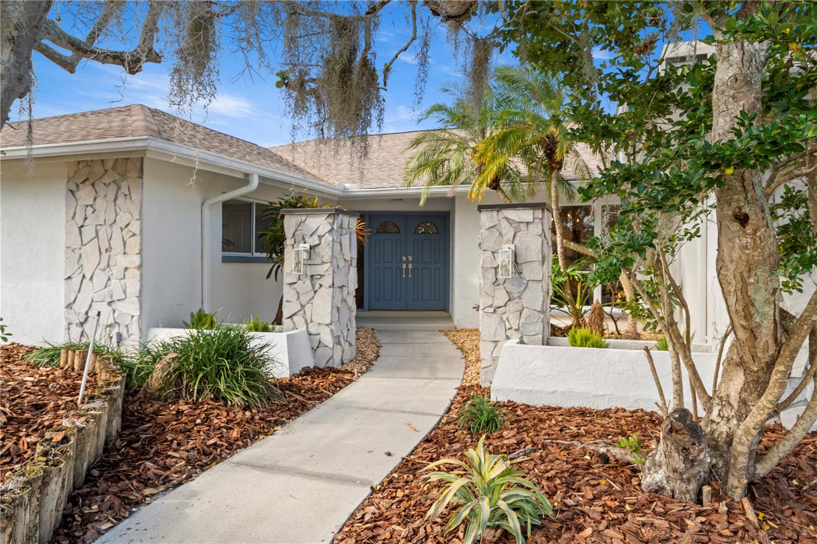 4320 MIDDLE LAKE DR, TAMPA, FL, 33624