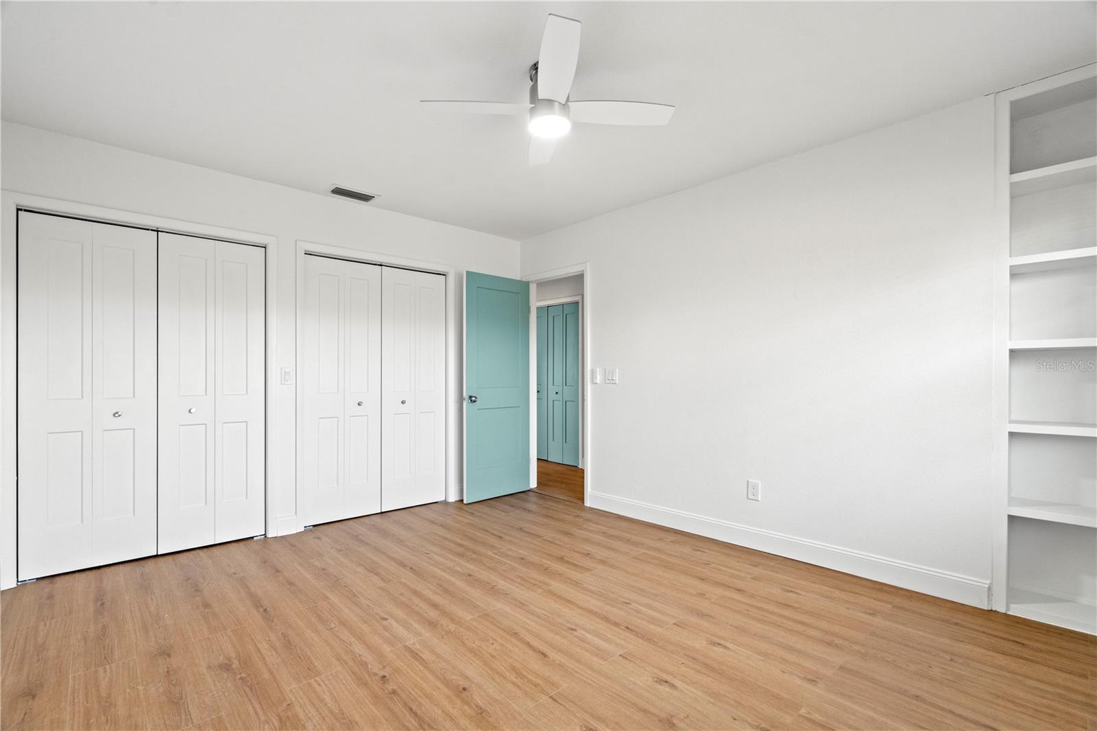4320 MIDDLE LAKE DR, TAMPA, FL, 33624
