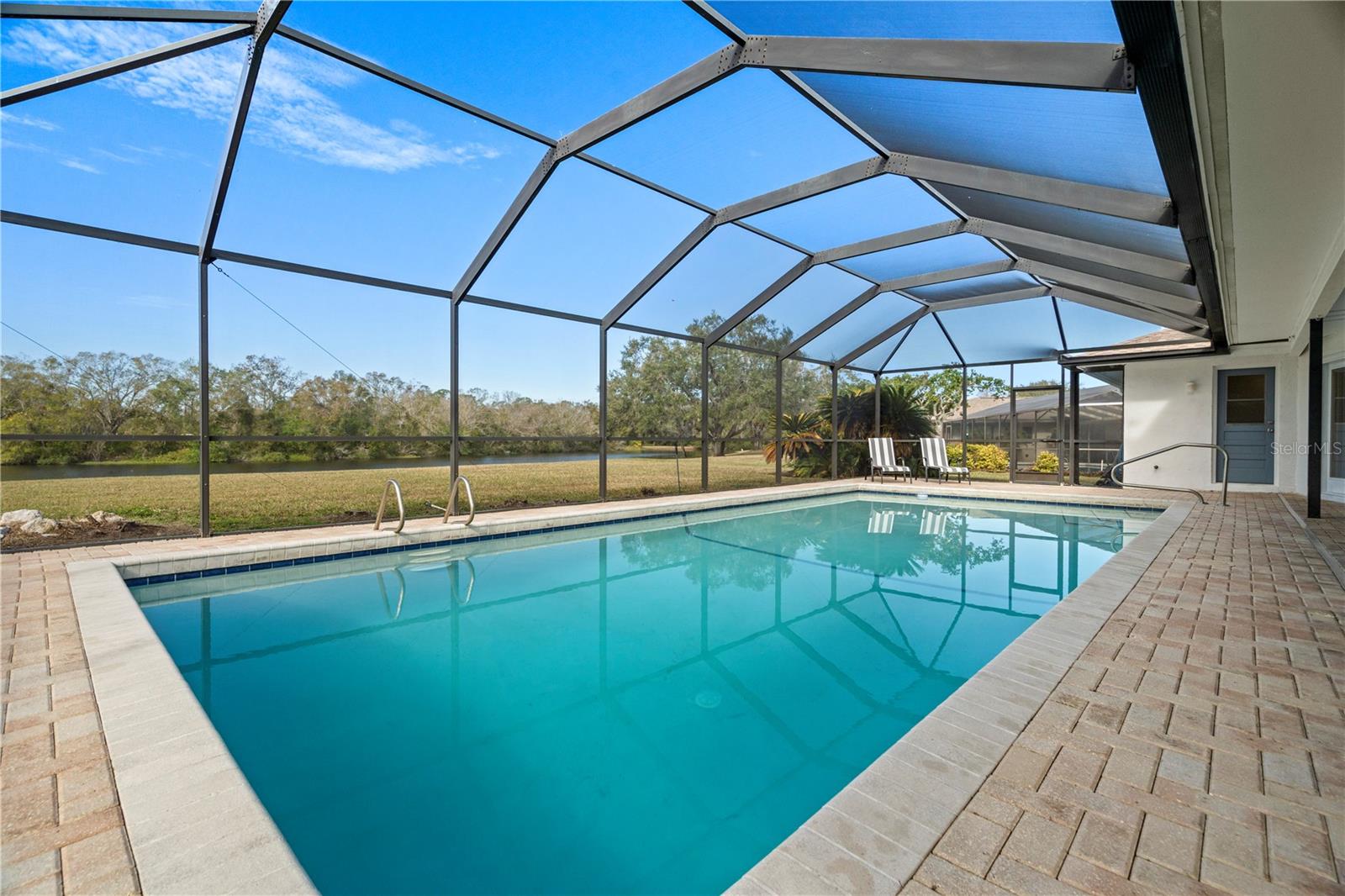 4320 MIDDLE LAKE DR, TAMPA, FL, 33624