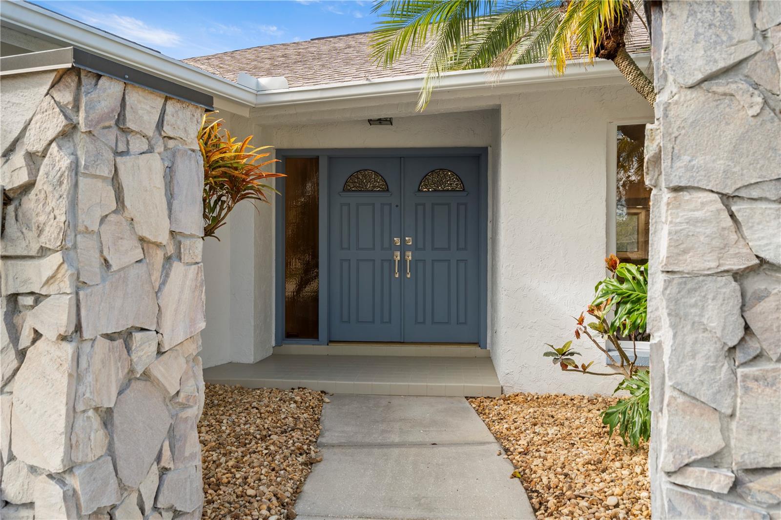 4320 MIDDLE LAKE DR, TAMPA, FL, 33624