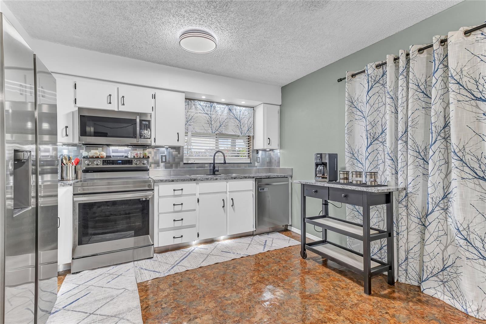 713 LAKE DEXTER CIR, WINTER HAVEN, FL, 33884