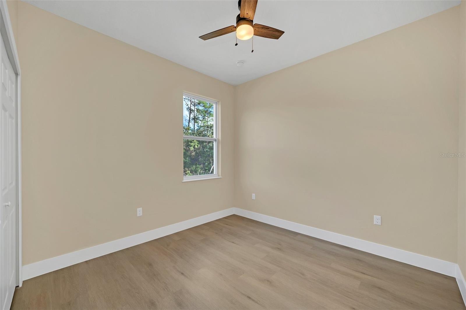 18 MALAUKA PASS TER, OCKLAWAHA, FL, 32179
