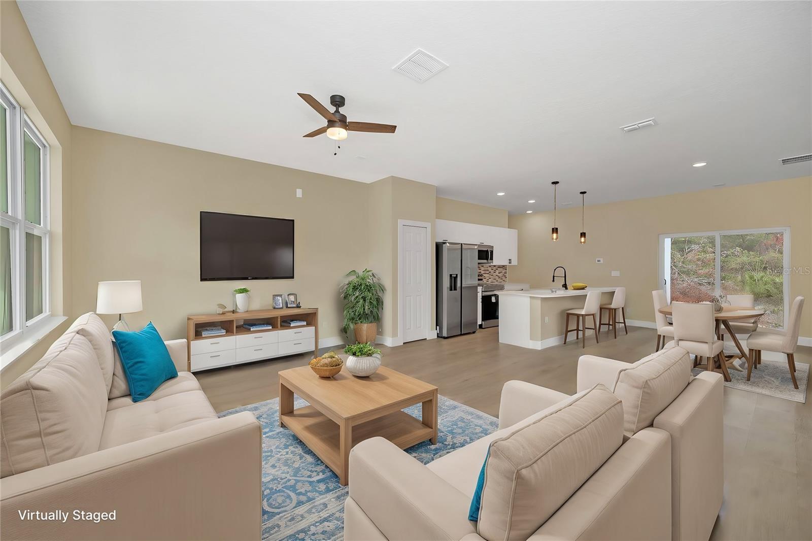 18 MALAUKA PASS TER, OCKLAWAHA, FL, 32179