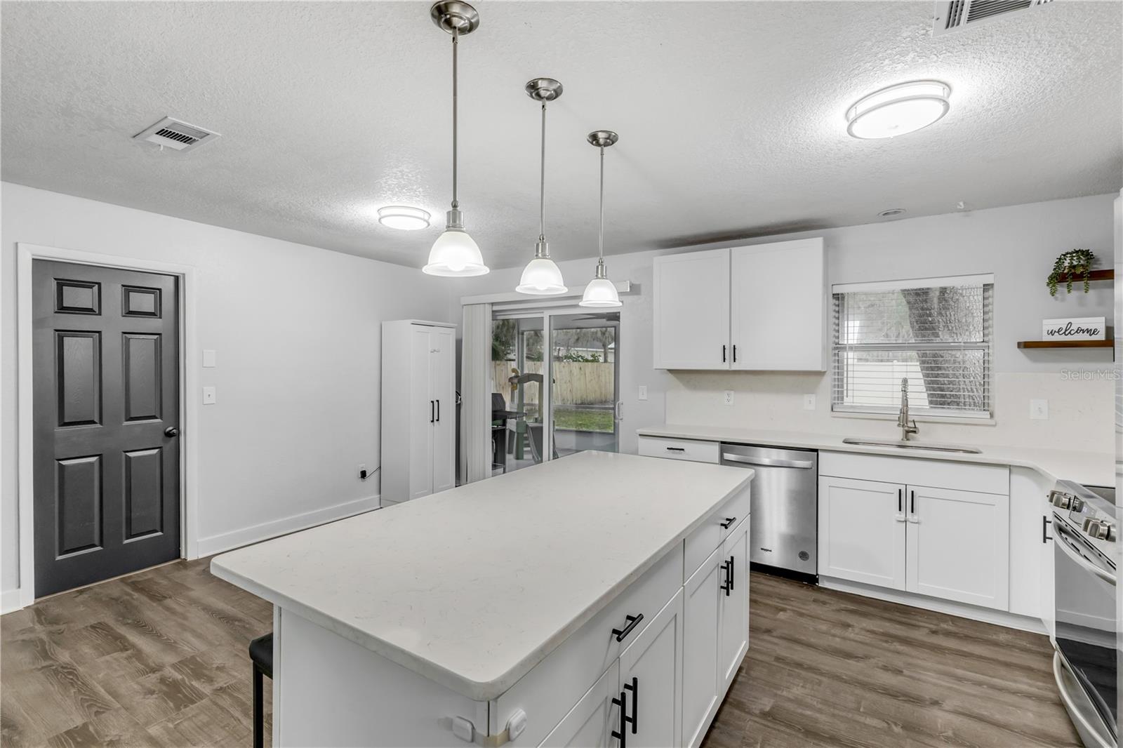 1622 PINE TREE DR, EDGEWATER, FL, 32132