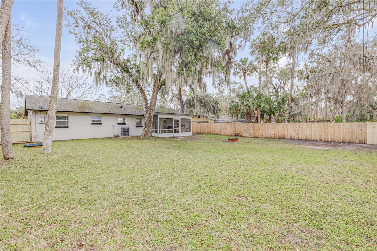1622 PINE TREE DR, EDGEWATER, FL, 32132